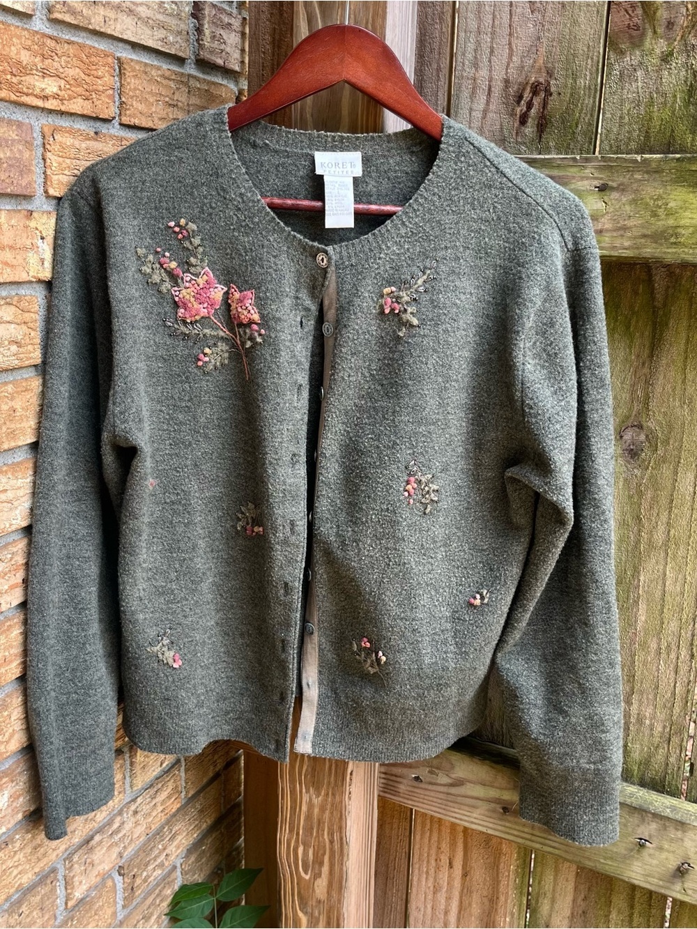 Vintage Koret Olive Green Floral Embroidered Button-Front Cardigan